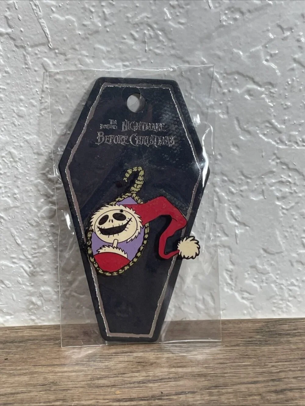 NEW Disney Pin Nightmare Before Christmas Hanging Jack Skellington Santa KG